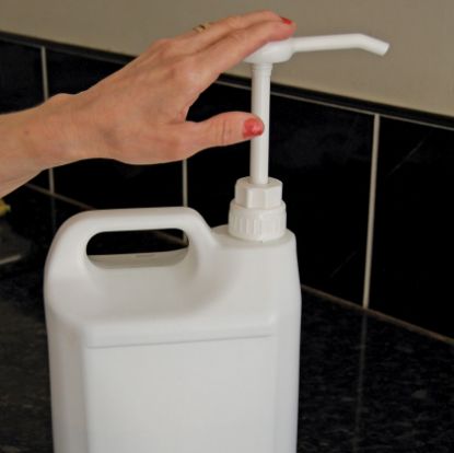 Picture of OUNCAMATIC DISPENSER CLOSURE PELICAN PUMP 30ml 38mm WHITE