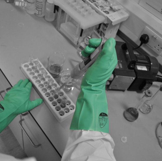 Picture of Shield 2 Green Nitrile Glove Medium (Single Pair)